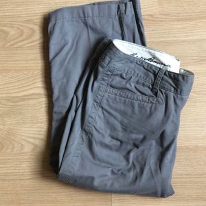 ⭐Woman’s Eddie Bauer gray capris - size 10